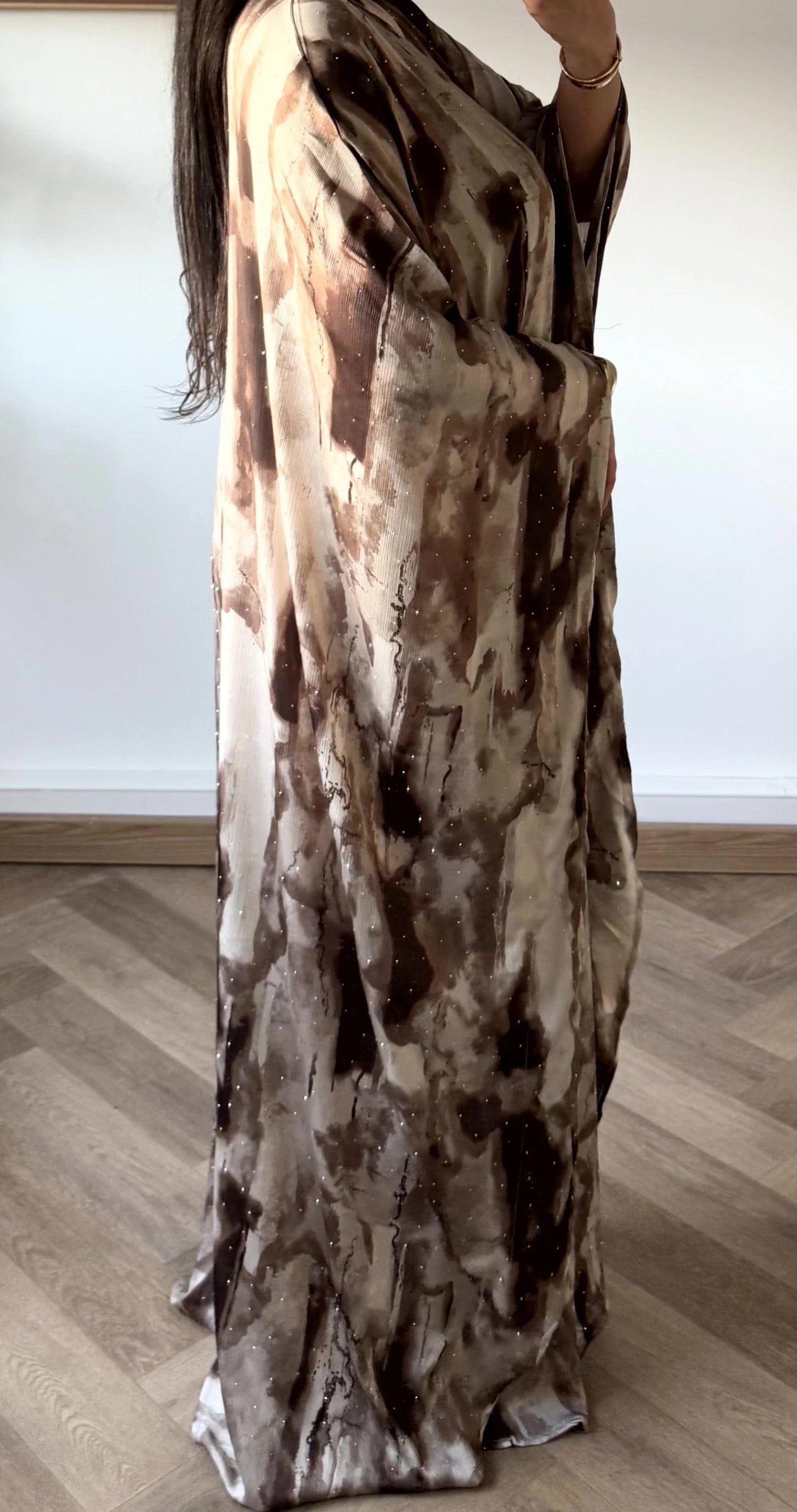 Abaya marron à strass